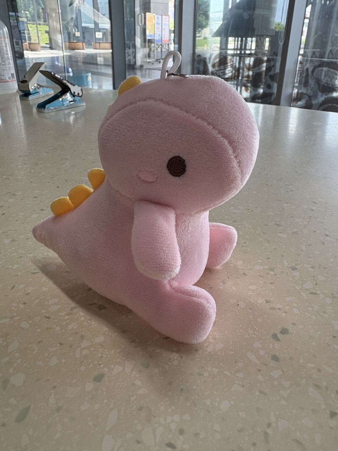 編號240-粉紅小恐龍布偶